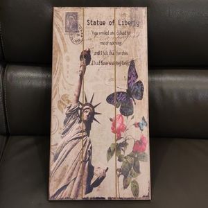 Statue of Liberty Wooden Hanging Wall Plaque